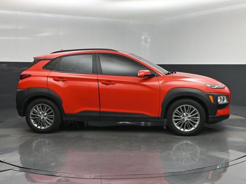 Used 2020 Hyundai Kona SEL Plus FWD image 2