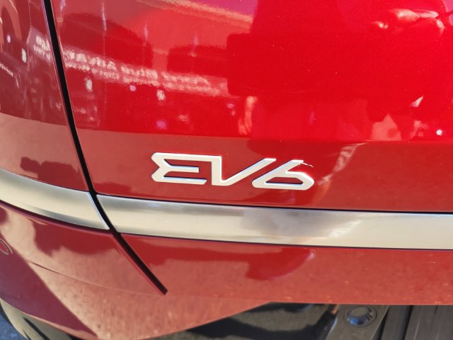 Used 2023 Kia EV6 Wind w/ Wind Technology Package AWD/4WD image 7