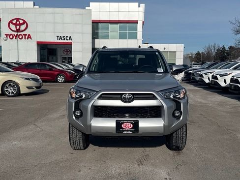 Used 2023 Toyota 4Runner SR5 Premium image 2