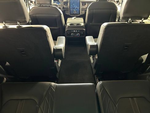 Used 2023 Ford Expedition Platinum AWD/4WD image 38