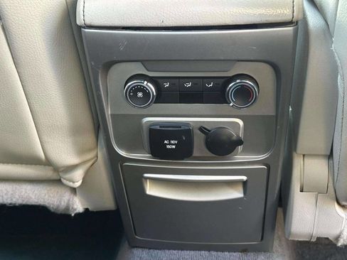 Used 2009 Ford Flex SEL image 38