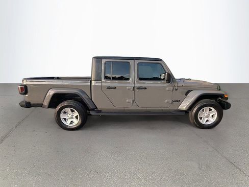 Used 2020 Jeep Gladiator Sport w/ Quick Order Package 24S AWD/4WD image 3
