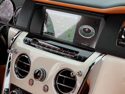 Used 2022 Rolls-Royce Cullinan image 49