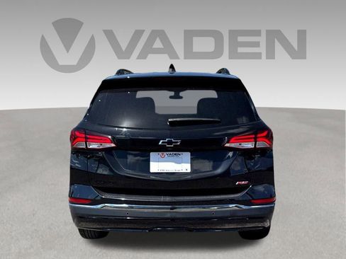 Certified 2022 Chevrolet Equinox RS FWD image 22