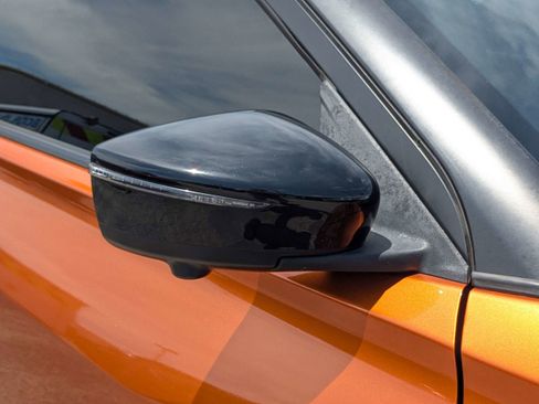 Used 2020 Nissan Kicks SR w/ SR Premium Package FWD image 11