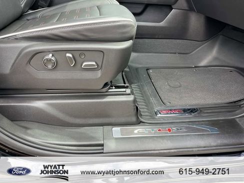 Used 2024 GMC Sierra 1500 AT4X image 24