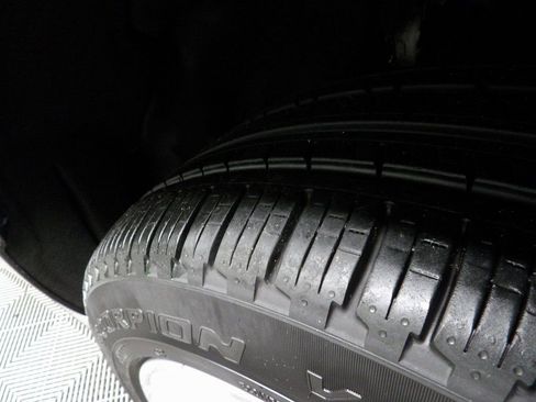 Used 2024 Ford Expedition Platinum image 7