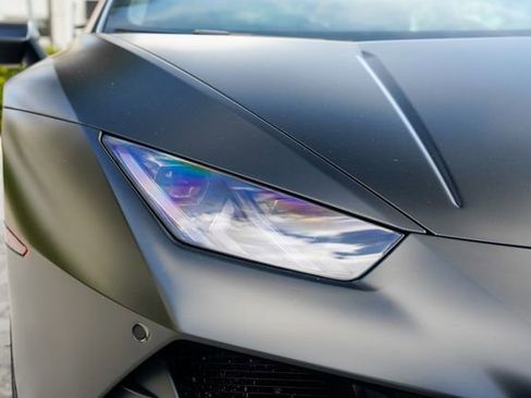 Used 2022 Lamborghini Huracan EVO RWD image 40