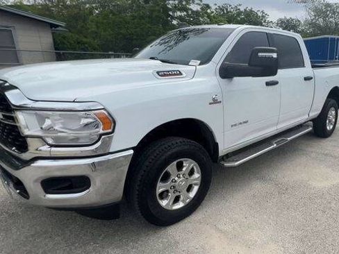 Used 2024 RAM 2500 Big Horn AWD/4WD image 4