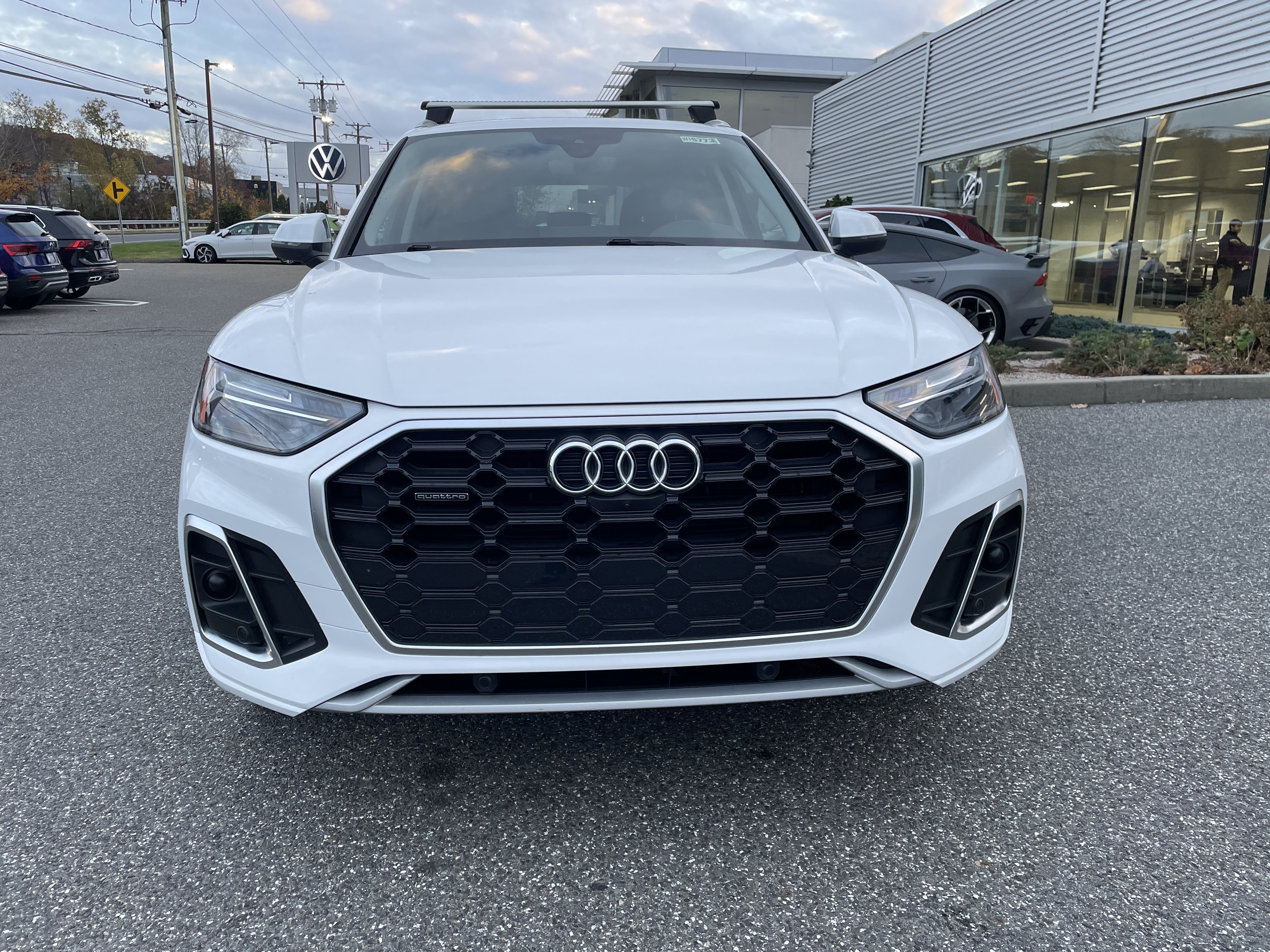 Certified 2022 Audi Q5 2.0T Premium Plus w/ Premium Plus Package AWD/4WD image 2