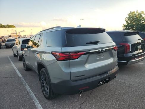 Used 2023 Chevrolet Traverse RS FWD image 11