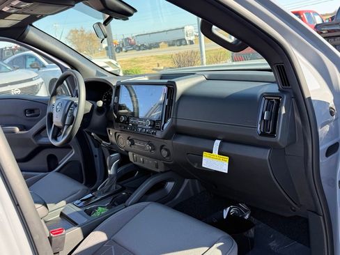 New 2026 Nissan Frontier SV w/ Tow Package image 15