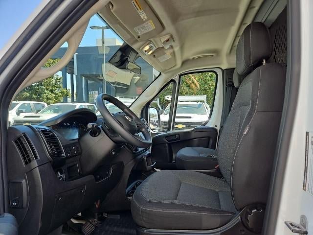 Used 2025 RAM ProMaster 2500 w/ U-Haul Equipment Group FWD image 18