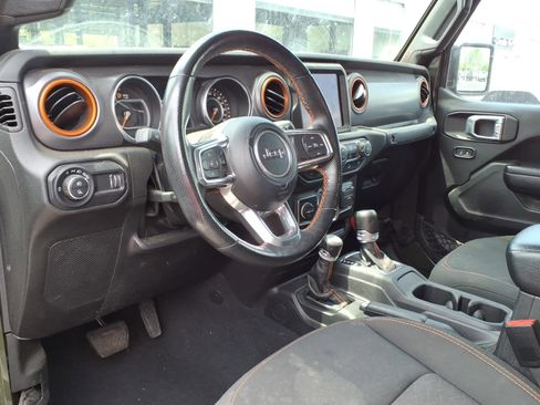 Used 2023 Jeep Gladiator Mojave w/ Cold Weather Group AWD/4WD image 6
