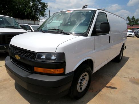 Used 2019 Chevrolet Express 2500 w/ Driver Convenience Package image 1