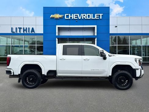 Used 2024 GMC Sierra 3500 Denali w/ Denali Reserve Package AWD/4WD image 8