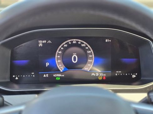 Used 2025 Volkswagen Jetta SE FWD image 25