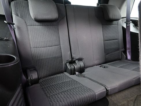 Used 2015 GMC Yukon SLE w/ Convenience Package AWD/4WD image 17