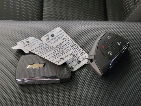 Used 2025 Chevrolet Equinox LT w/ Safety and Technology Package image 26