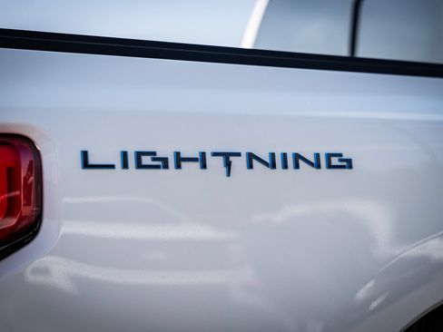 Certified 2022 Ford F150 Lightning Platinum AWD/4WD image 8