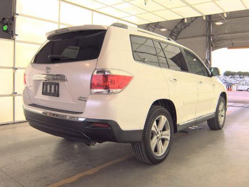 Used 2012 Toyota Highlander Limited w/ Tow Pkg image 5