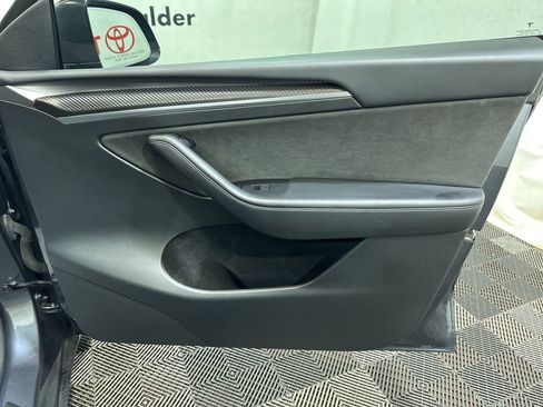 Used 2023 Tesla Model Y Long Range image 9