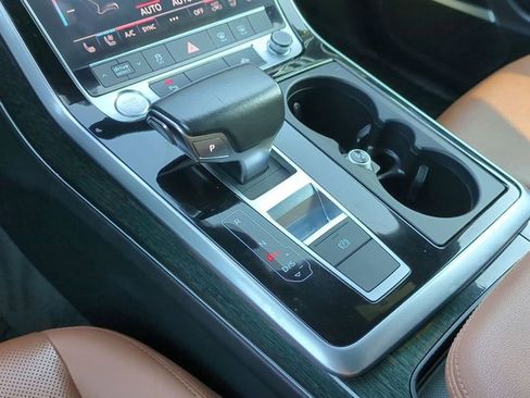 Used 2019 Audi Q8 Premium Plus w/ Premium Plus image 36