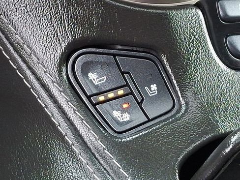 Used 2018 GMC Yukon Denali w/ Denali Ultimate Package image 29