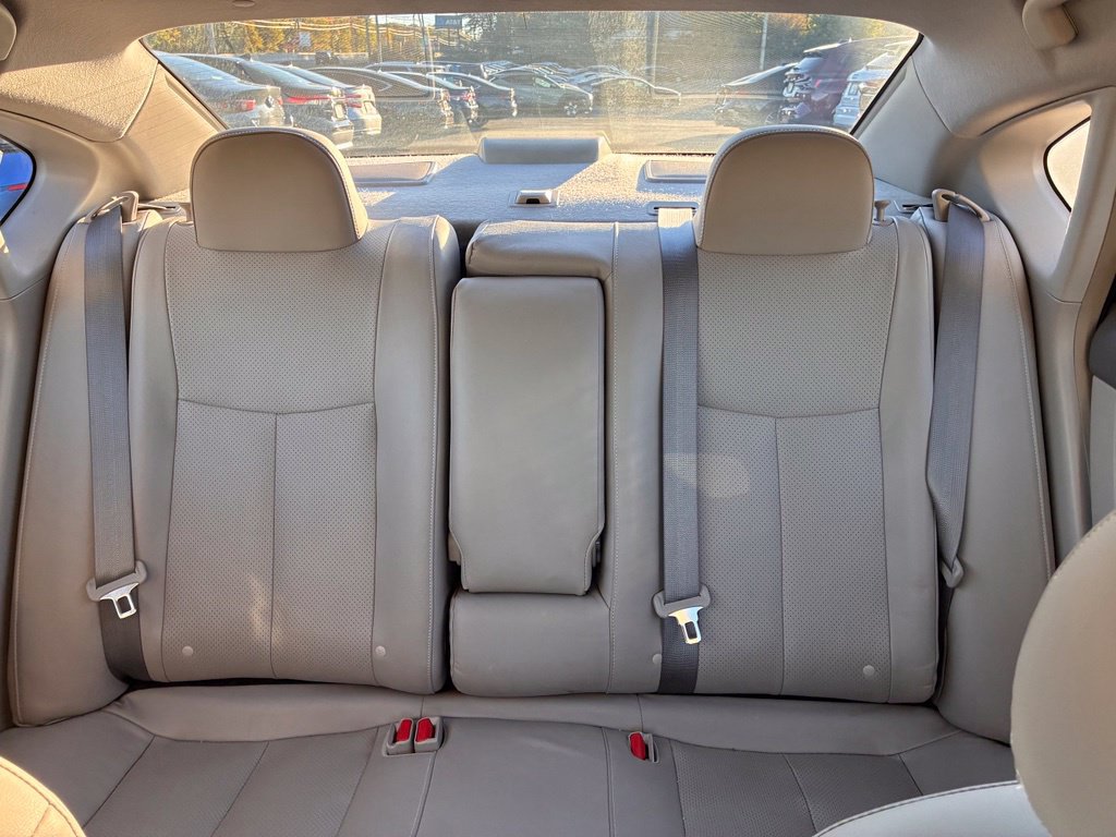 Used 2013 Nissan Sentra SL w/ Leather Pkg FWD image 13