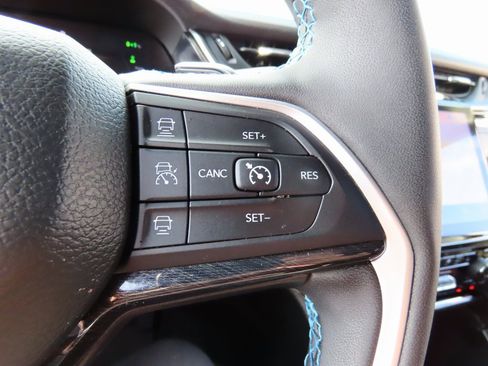 Used 2024 Jeep Grand Cherokee Trailhawk image 34