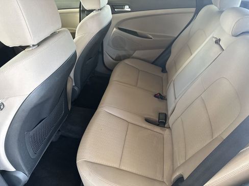 Used 2019 Hyundai Tucson SE image 29