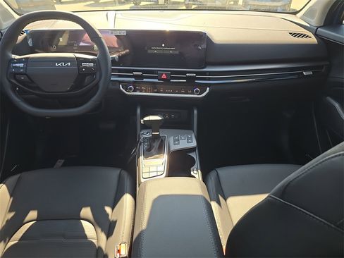 New 2026 Kia Sportage SX image 13