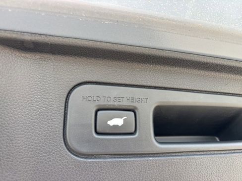 Used 2024 Honda Pilot TrailSport image 13