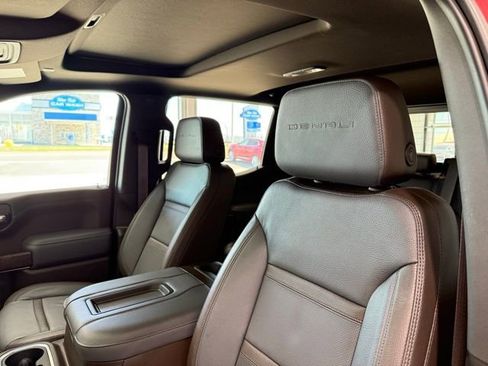 Used 2022 GMC Sierra 1500 Denali w/ Denali Reserve Package image 16