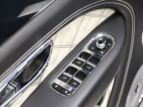 Used 2021 Bentley Bentayga w/ First Edition Specification AWD/4WD image 12