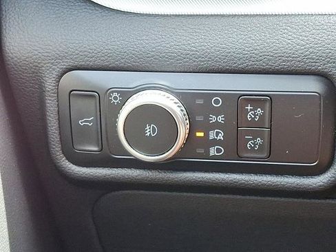 Certified 2023 Ford Explorer XLT w/ Equipment Group 202A image 25