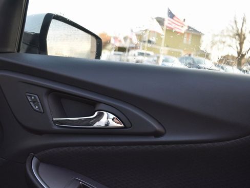 Used 2024 Chevrolet Malibu LT image 22