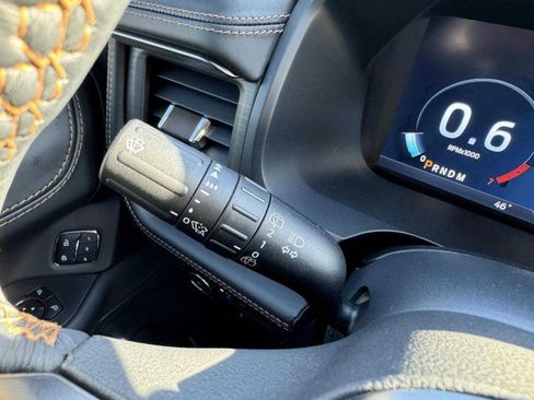 Used 2024 Ford Expedition Platinum image 26