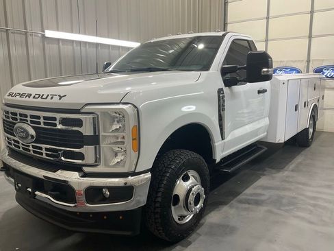 Used 2023 Ford F350 XL w/ XL Chrome Package AWD/4WD image 3