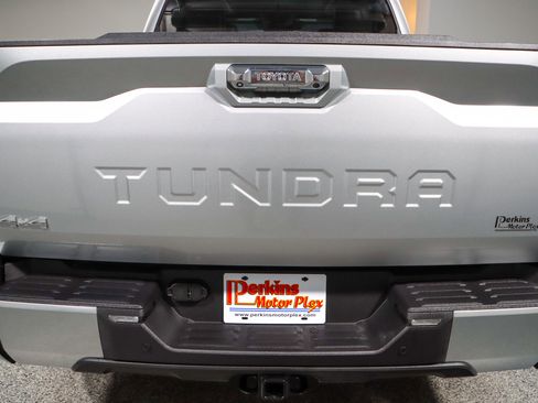 Used 2024 Toyota Tundra Limited image 8