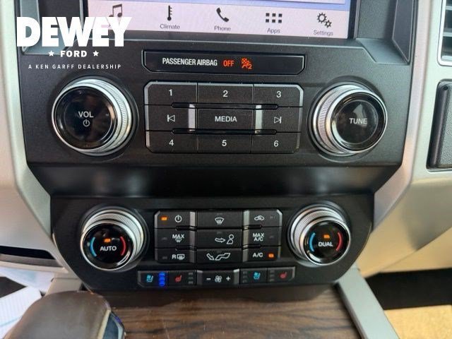 Used 2019 Ford F150 Lariat w/ Equipment Group 502A Luxury AWD/4WD image 16