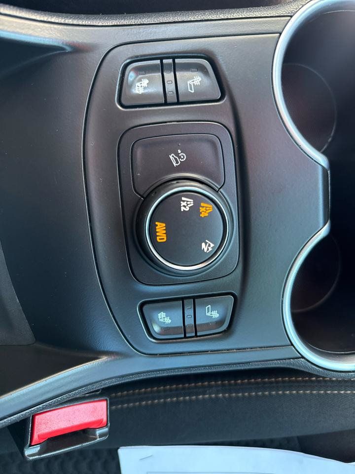 Used 2019 GMC Terrain SLE w/ Driver Convenience Package AWD/4WD image 22