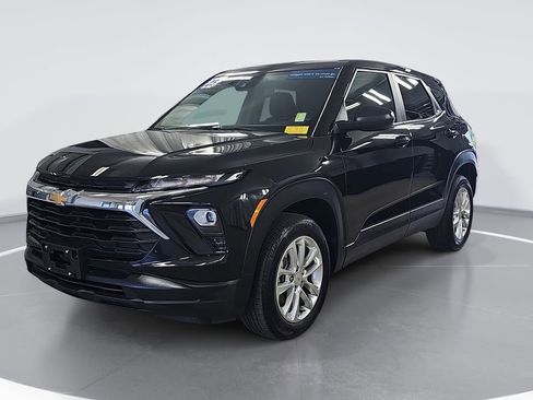 Used 2025 Chevrolet TrailBlazer LS w/ LS Convenience Package AWD/4WD image 9