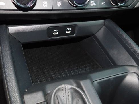 Used 2025 Honda Accord SE image 33