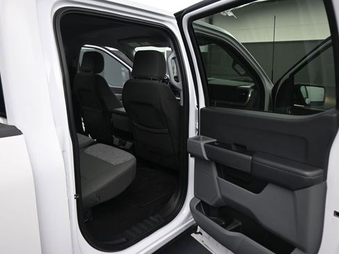 Used 2023 Ford F150 XLT image 40