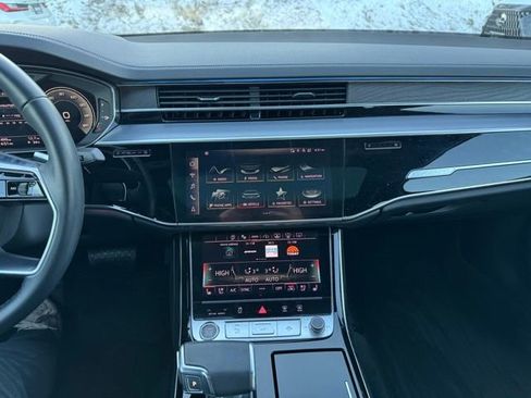 Used 2023 Audi A8 L 3.0T image 19