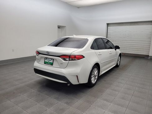 Used 2020 Toyota Corolla LE w/ LE Premium Package FWD image 9