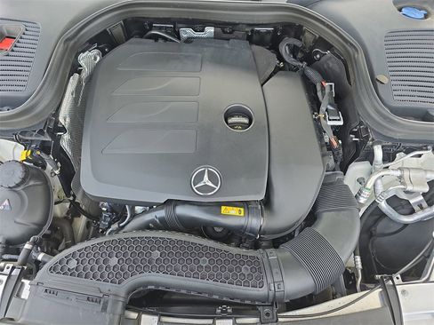 Used 2022 Mercedes-Benz GLC 300 GLC 300 image 33