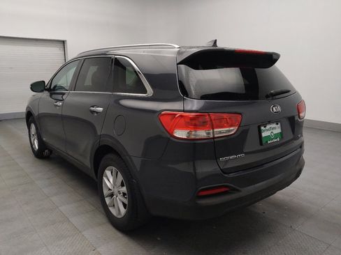Used 2017 Kia Sorento LX w/ LX Convenience Package image 5