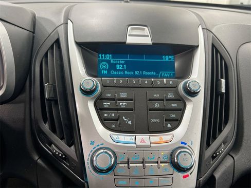 Used 2015 Chevrolet Equinox LS image 14